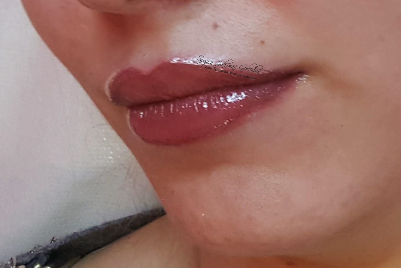 Full lip color